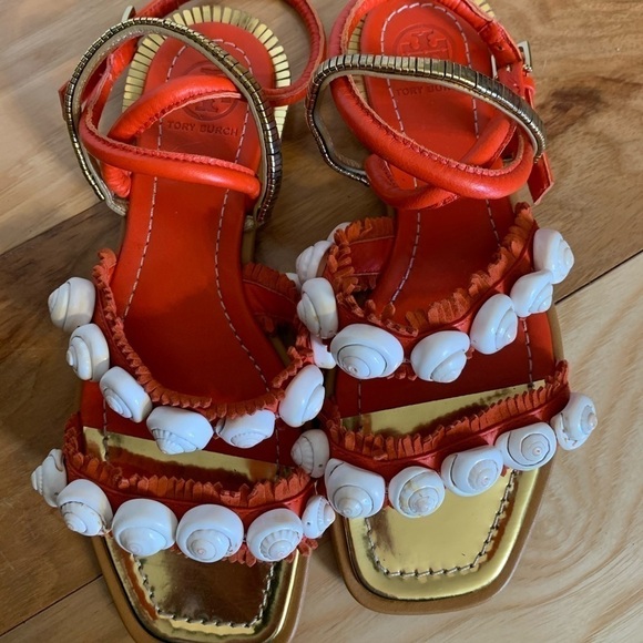 Tory Burch Sinclair ankle wrap seashell sandals.6 - Picture 6 of 8